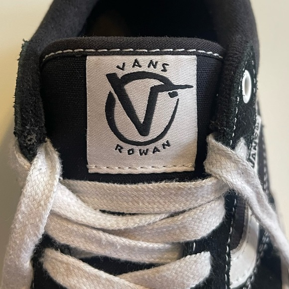 Rowan Vans - Picture 3 of 10